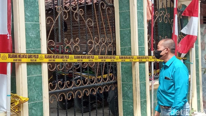 TKP Marbot masjid di Jatibarang, Kabupaten Indramayu yang ditemukan tewas