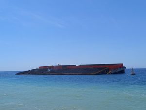 Kapal Muatan Batu Bara Kandas di Celukan Bawang Mulai Dievakuasi