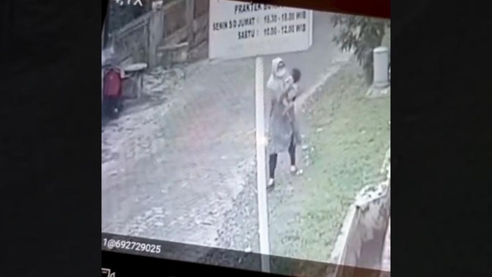 Viral Anak Dijewer Tetangga Hingga Memar, Berujung Ibu Lapor Polisi
