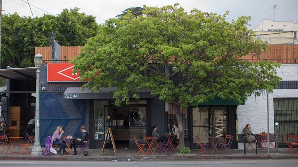Peringkat ke-13 adalah Virgil Avenue, Los Angeles. Ini adalah tempat nongkrong berseni di pusat tren paling keren di LA, Virgil. Foto: Gina Ferazzi/Los Angeles Times/Getty Images Peringkat ke-13 adalah Virgil Avenue, Los Angeles. Ini adalah tempat nongkrong berseni di pusat tren paling keren di LA, Virgil. Foto: Gina Ferazzi/Los Angeles Times/Getty Images