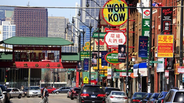 Jalan yang membentuk bagian tengah dari Pecinan Chicago berada di nomor 20 dalam daftar jalan terkeren di dunia. Foto: Bruce Yuanyue Bi/The Image Bank Unreleased/Getty Images