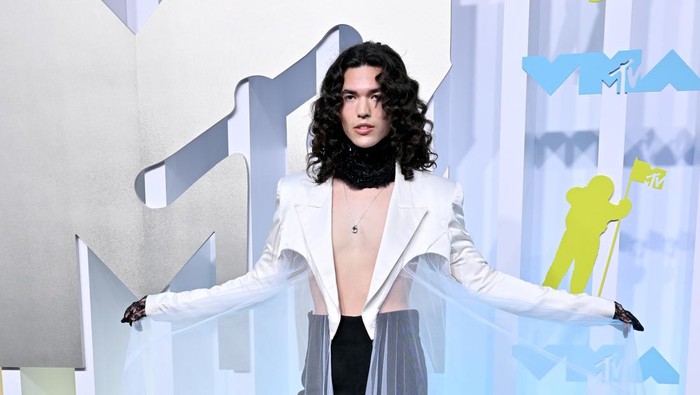 NEWARK, NEW JERSEY - AUGUST 28: Conan Gray attends the 2022 MTV Video Music Awards at Prudential Center on August 28, 2022 in Newark, New Jersey. (Photo by Axelle/Bauer-Griffin/FilmMagic)