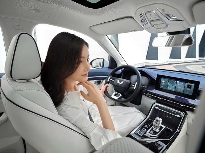 Wuling Asta Hybrid