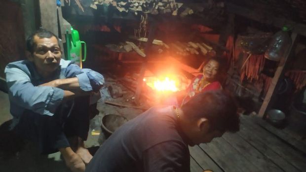 Sekitar 2.326 orang mengungsi akibat gempa 6,4 magnitudo di Mentawai, Sumatera Barat pada Senin (29/8/2022). Yuk, bantu donasi lewat berbuatbaik.id