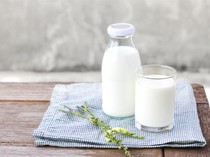 5 Hal yang Bakal Terjadi Saat Minum Susu Pakai Tambahan Gula