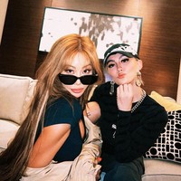 Jessi diketahui menjadi salah satu artis Korea yang ikut dalam event KV Fest 2022. Tak hanya bertemu dengan para penggemarnya, di Indonesia Jessi juga bertemu dengan Agnez Mo. Foto: Instagram/@agnezmo