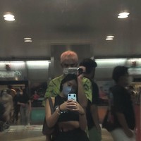 Tak hanya Devano, Baila Fauri juga sempat mengunggah kebersamaan mereka ke akun Instagram pribadi. Dalam foto terlihat Baila yang mengenakan crop top berwarna hitam berpose di depan Devano. Foto: Instagram/@bailafauri