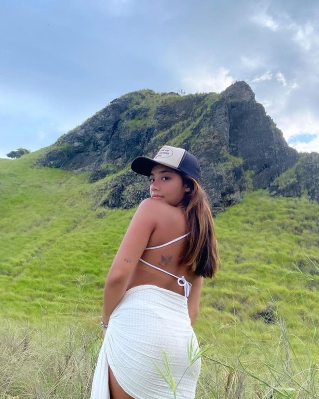 Baila Fauri sendiri merupakan seorang penyanyi asal Indonesia. Namanya mulai dikenal usai mengikuti ajang pencarian bakat Indonesian Idol Junior pada tahun 2014. Foto: Instagram/@bailafauri