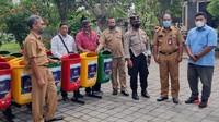 Bersama dinas terkait di masing-masing daerah, penyerahan dilaksanakan langsung oleh tim KBA Yamaha Marine cabang Bali yang dilakukan oleh Kepala Cabang KBA Yamaha Marine Bali, Sancha Sadewa.