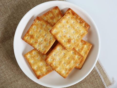Crackers untuk gabin tape
