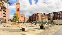 Peringkat ke-21 adalah Cutting Room Square, Manchester. Foto: Visit Manchester