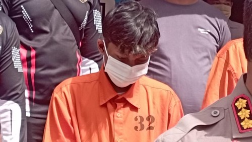 Dua pelaku pencurian sepeda motor di rumah kos yang beralamat di Jalan Raya Pemogan Nomor 173, Kampung Islam Kepaon, Desa Pemogan, Kecamatan Denpasar Selatan, Kota Denpasar.