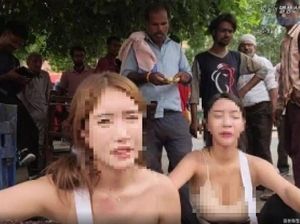 Dua Wanita Dianggap Memalukan Korea, Joget Seksi di Depan Pria-pria India