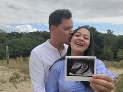 7 Gaya Gracia Indri Perdana Pamer Baby Bump Kehamilan yang Sempat Ditutupi