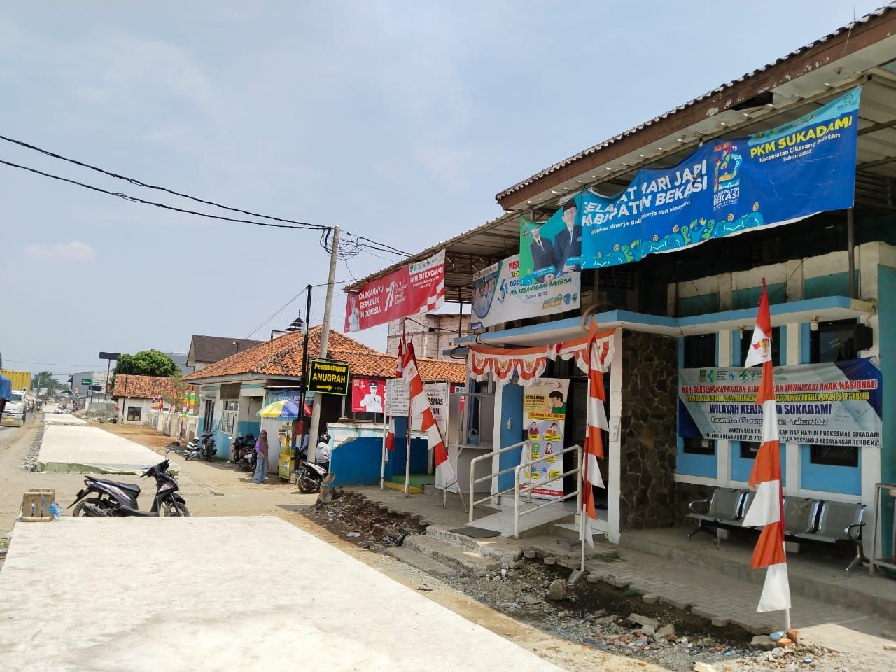Jl Cikarang Cibarusah rusak parah, perbaikan jalan dimulai. 30 Agustus 2022. (Dok istimewa)