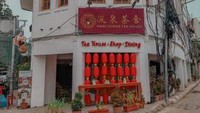 Berada di kawasan pecinan Glodok, Pantjoran Tea House menghadirkan suasana Chinese kuno yang kental. Bangunannya didesain klasik dengan berbagai hiasan antik di dalam kafenya. Foto: Instagram