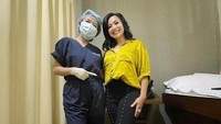 Pada 27 April 2022, Feni Rose mengatakan sudah turun berat badan 6 kg dalam 2 bulan. Ia bangga bisa menahan diri dari godaan makan mie dan bakso.