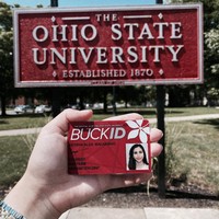 Setelah lulus, wanita tersebut lebih sering membagikan berbagai potretnya yang makin dewasa. Alea pun terlihat menikmati waktunya bersama teman-teman.Foto: Instagram @aleamalakiano