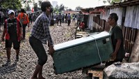 Pembongkaran dilakukan usai surat peringatan ketiga yang telah dilayangkan kepada penghuni lokalisasi Gunung Antang.