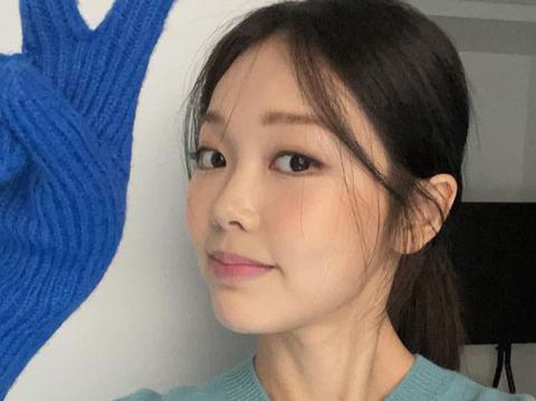 Potret Meenoi, Musisi yang Bikin Gemas Lee Dong Wook