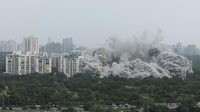 Melihat Lagi Gedung Pencakar Langit Ilegal di India Hancur Dibom