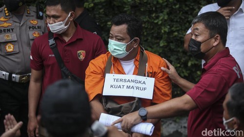 Mabes Polri telah selesai merekonstruksi kasus pembunuhan Brigadir Yosua atau Brigadir J. Rekonstruksi 78 adegan selesai dalam 7,5 jam.
