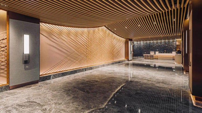 Nginep di Hotel Ini Serasa Tinggal di Hutan Bambu, tapi Nyaman Banget Sebuah hotel baru di perkotaan Shenzhen, China menarik perhatian publik. Menginap di hotel ini serasa tinggal di hutan bambu.
