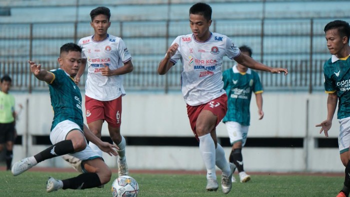 Nusantara United vs Persipa Pati dalam laga perdana Liga 2 2022/2023 di Stadion Moch Soebroto, Kota Magelang, Selasa (30/8/2022).