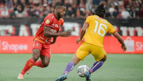 Pemain sayap Bali united Privat Mbarga