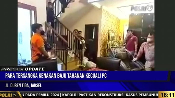 Penamapakan tangga di rumah Ferdy Sambo (YouTube Polri TV)