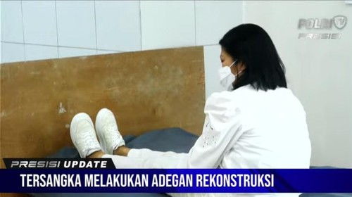 Penampakan Putri Candrawathi saat rekonstruksi kasus Brigadir J (dok. YouTube Polri)