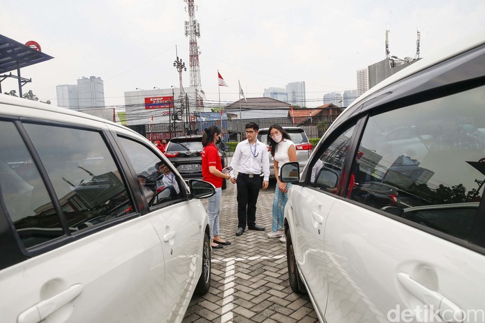 Penjualan mobil terus tumbuh seiring dengan meningkatnya perekonomian Indonesia Hal ini juga berlaku untuk penjualan mobil bekas.