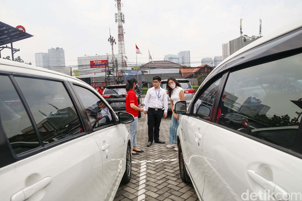 Penjualan mobil terus tumbuh seiring dengan meningkatnya perekonomian Indonesia Hal ini juga berlaku untuk penjualan mobil bekas.