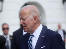 Joe Biden Berangkat ke Inggris untuk Pemakaman Ratu Elizabeth II