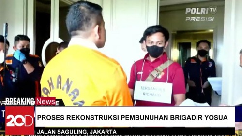Rekonstruksi kasus pembunuhan Brigadir Nopriansyah Yosua Hutabarat atau Brigadir J digelar di Saguling, Duren Tiga Jakarta, Selasa (30/8/2022). Lima tersangka dihadirkan.