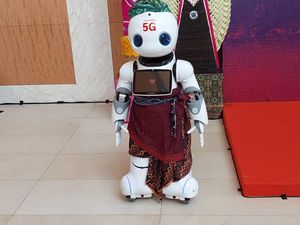 Robot Lucu UU dari Telkomsel Dibekali Kecerdasan Buatan dan 5G