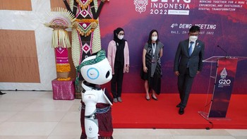 “UU Kalau bahasa Inggris adalah kamu. Jadi dia (robot) kita buat memiliki artificial intelligence, sehingga bisa belajar mengenali diri kita,” ujar Edyson di lokasi acara Pertemuan Keempat DEWG Meeting G20. Foto: Fino/detikinet