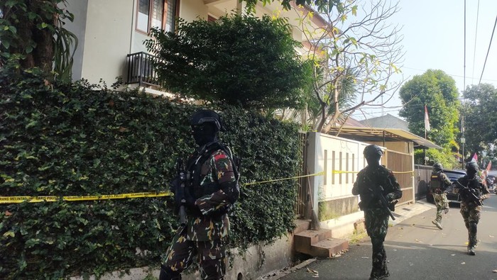 Suasana terkini di depan rumah dinas Ferdy Sambo (Dwi-detikcom)
