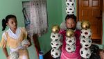 Usaha Kakek di Myanmar Lestarikan Seni Juggling yang Terancam Punah