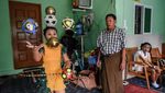 Usaha Kakek di Myanmar Lestarikan Seni Juggling yang Terancam Punah