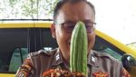 10 Potret Aiptu Turono, Polisi yang Doyan Mukbang Lalapan