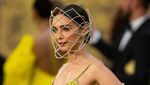 Anggunnya Nazanin Boniadi, Aktris Inggris-Iran Bintang The Rings of Power