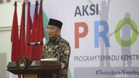 Muhadjir pun menyebut, berdasarkan Global Report TB 2021, Indonesia masuk sepuluh besar negara penyumbang kasus TBC terbanyak. Bahkan beberapa tenaga kerja yang diberangkatkan ke luar negeri banyak yang dipulangkan karena mengidap TBC. Padahal, saat keberangkatan sejumlah warga tersebut tidak mengeluhkan gejala apapun.