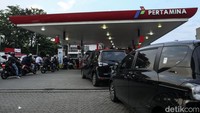 Hingga kini belum jelas apakah harga BBM benar-benar akan naik mulai besok. Menteri Keuangan Sri Mulyani Indrawati pun enggan menjawab soal kabar kenaikan harga BBM.