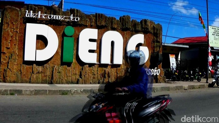 Area pertigaan Dieng, jalan ini akan diterapkan satu arah selama Dieng Culture Festival (DCF) 2022.