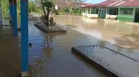 Tanggul Jebol Sebabkan Desa Beringin Di Lutra Banjir, 431 KK Terdampak