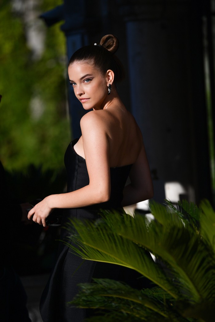 Barbara Palvin VENICE, ITALY - SEPTEMBER 01: Barbara Palvin is seen arriving at the 78th Venice International Film Festival on September 01, 2021 in Venice, Italy. (Photo by Jacopo Raule/Getty Images)