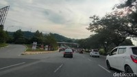 Potret wajah Kota Batam yang indah tanpa kabel listrik di jalan. Di Batam kabel listrik sudah dipasang di bawah tanah atau under ground (Raja Adil Siregar/detikSumut)