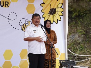 Bupati Garut Resmikan Eduwisata Perlebahan di Desa Pasawahan