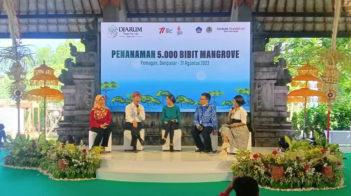 Diskusi Penanaman 5000 Bibit Tanaman Mangrove, di Denpasar, Rabu (31/8/2022).